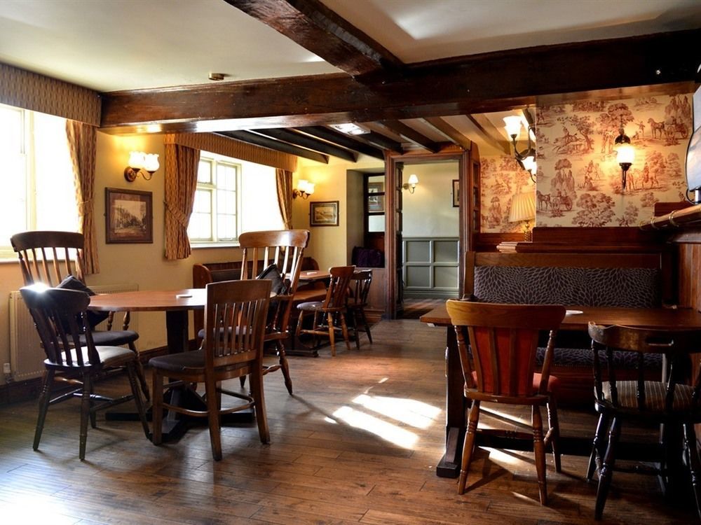 Swan & Talbot Inn Уедърби Екстериор снимка